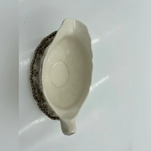 Vintage Johnson Bros England Gravy Boat & Saucer Friendly Village. - Picture 8 of 8